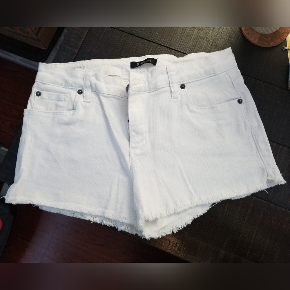 White shorts size 27